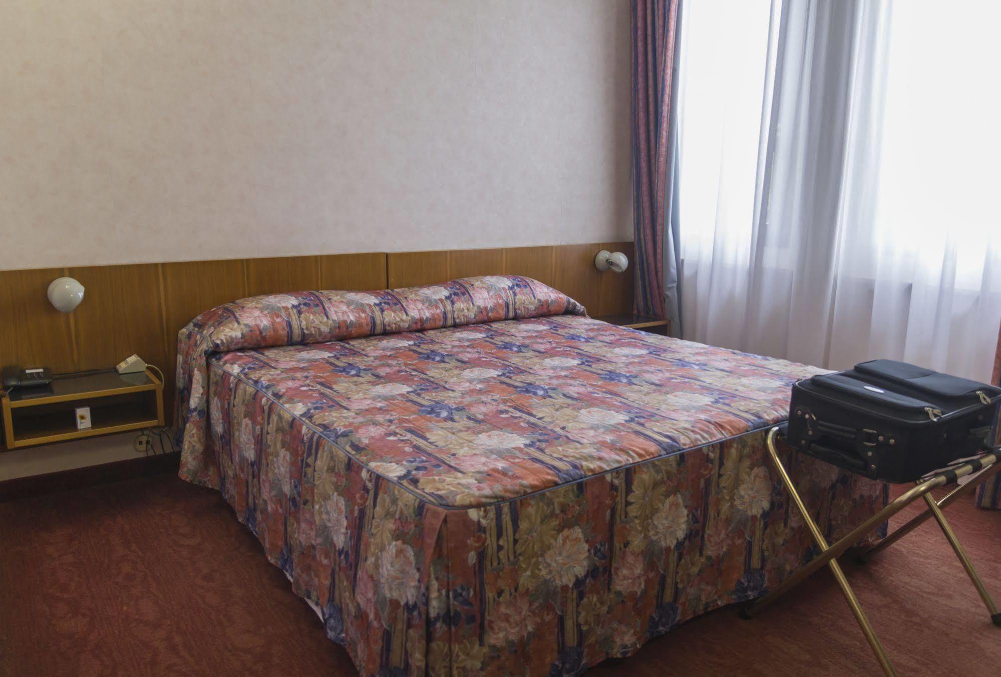 Hotel Pico Mirandola Kültér fotó