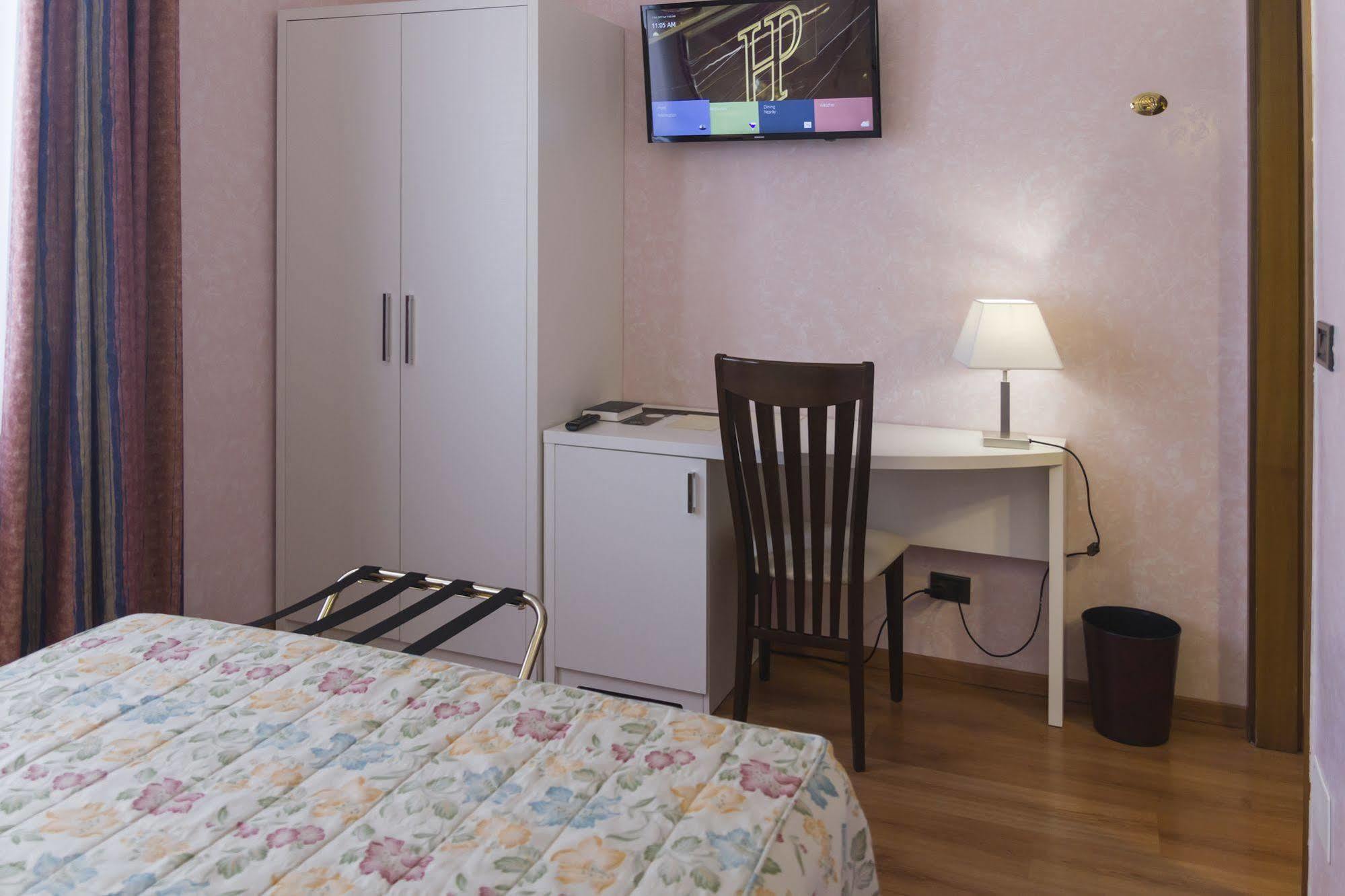Hotel Pico Mirandola Kültér fotó