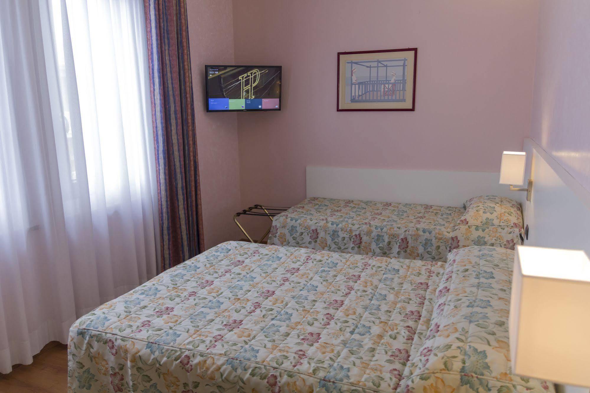 Hotel Pico Mirandola Kültér fotó